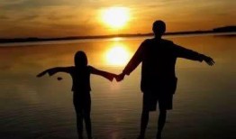 俺爹俺妈在线观看,揭秘“俺爹俺妈”在线观看的感人故事